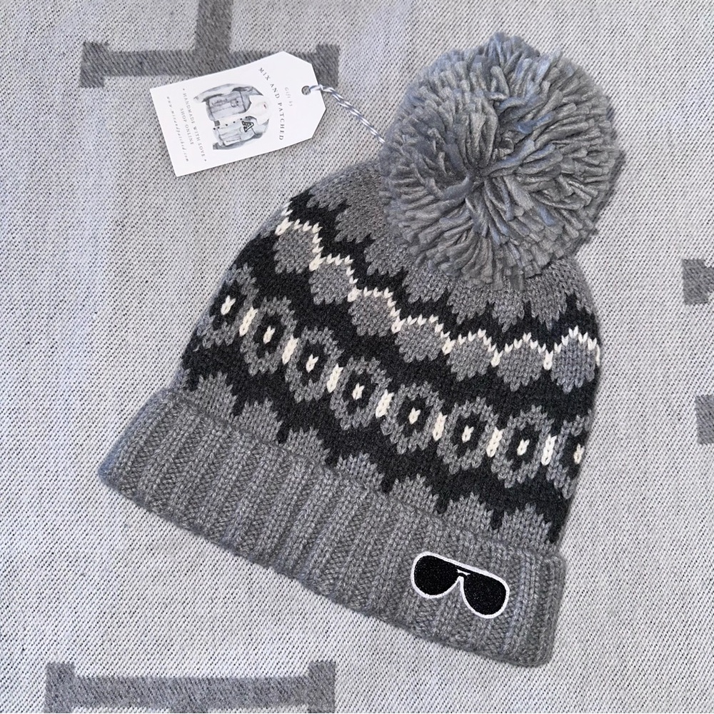 NWT Grey White Pom acrylic GAP winter hat designed by mix and patched